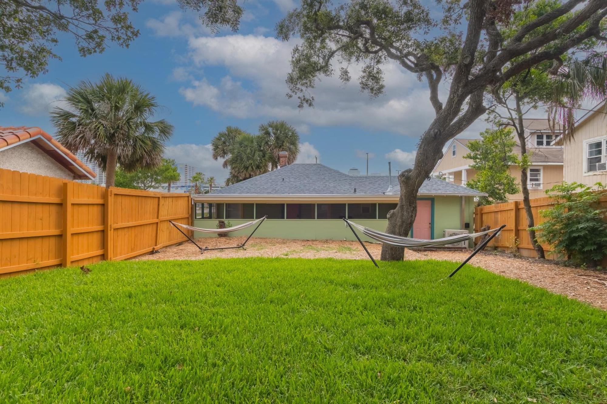 8 Beds! Steps 2 Ocean Center Cowboy Pool Beach Villa Daytona Beach Exterior photo